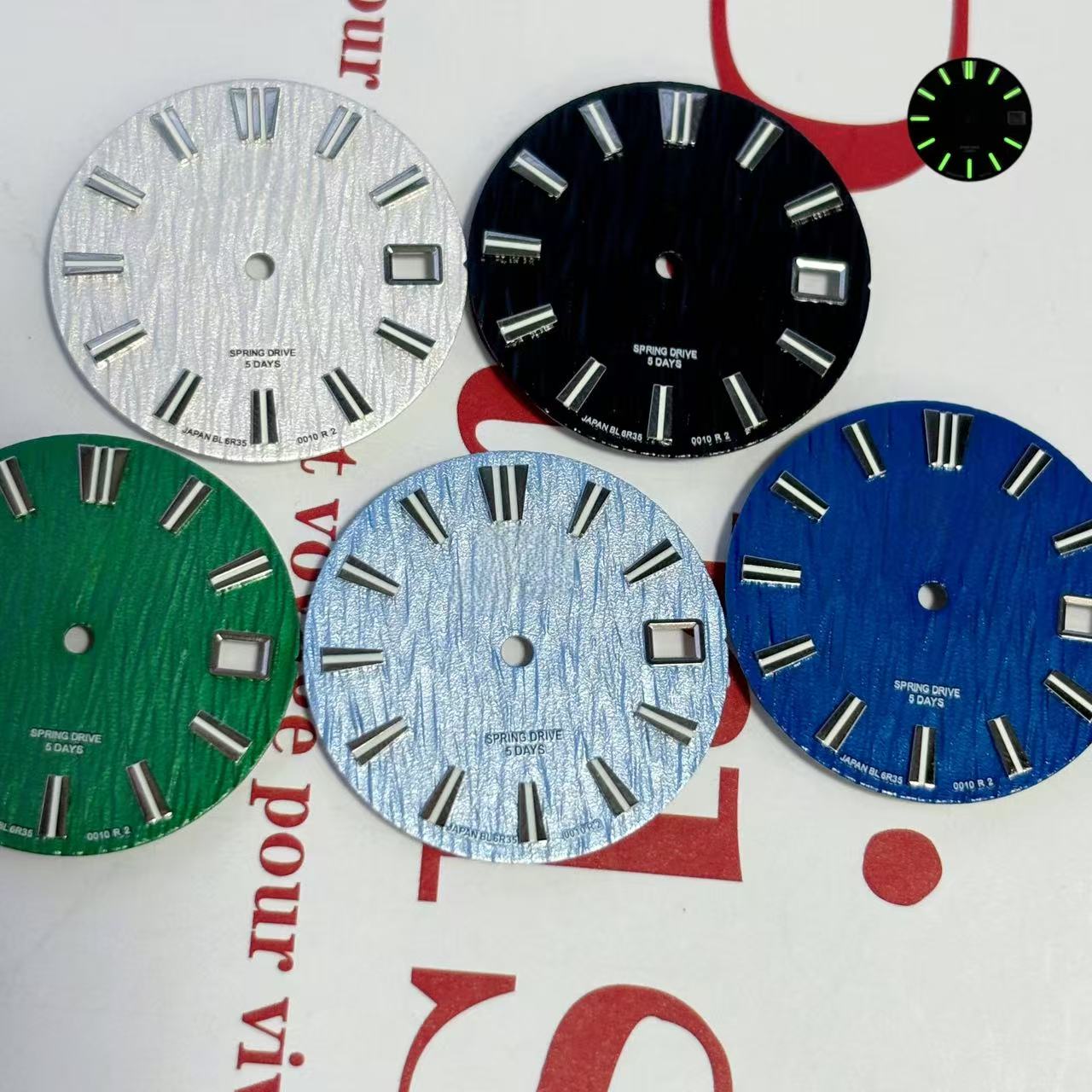 28.5mm Green Luminous Calendar – Reel Case recenzja i cena